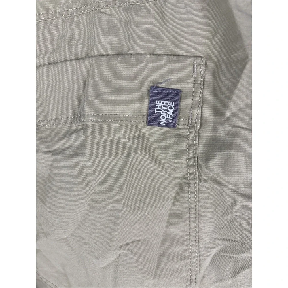The North Face Khaki Cargo Shorts Size 40 Gorpcore‎ Hiking Camping